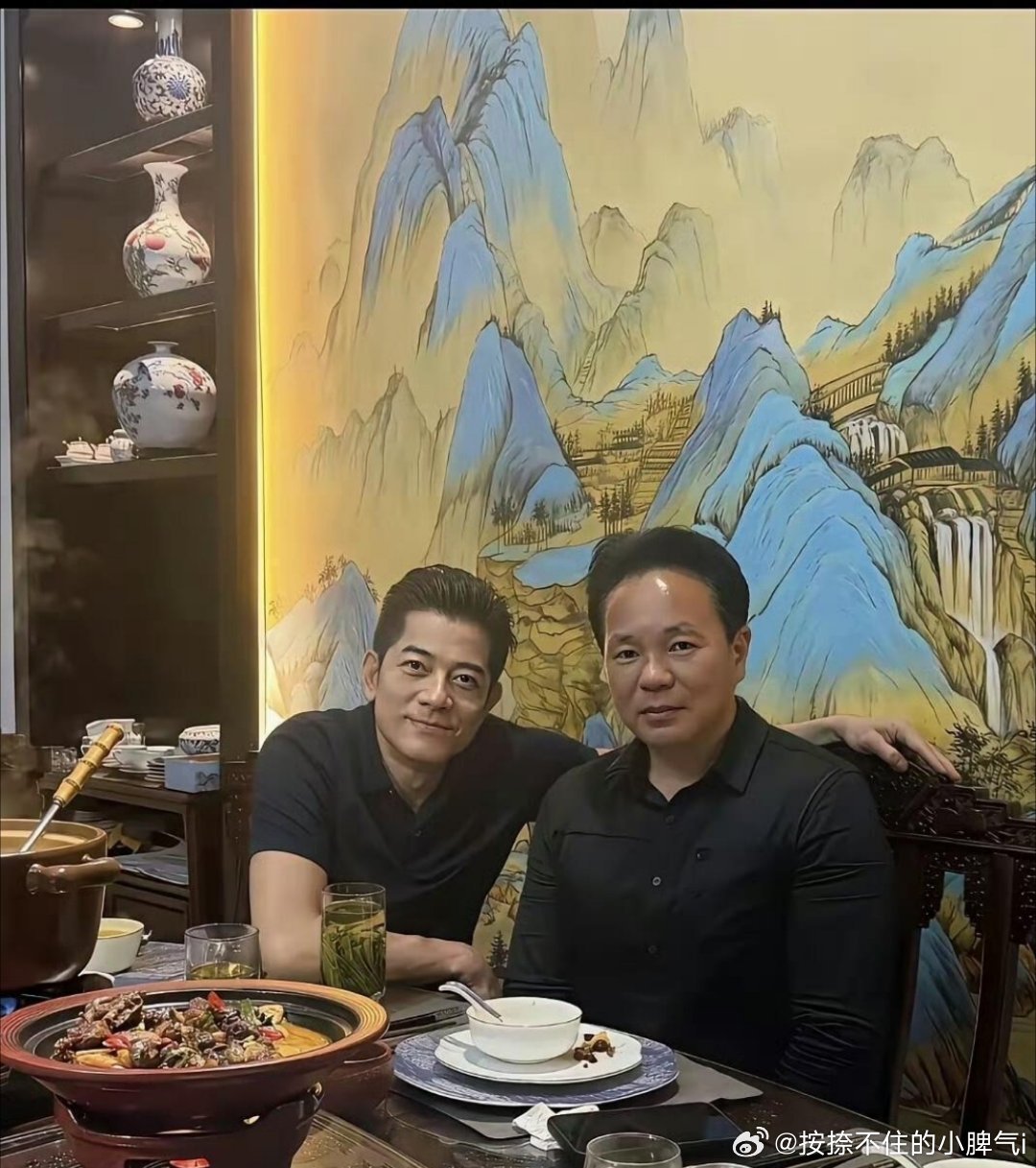 方媛的舅舅才是她的坚实后盾！每次她携郭富城返乡，都住在舅舅家，众人只关注她天王嫂