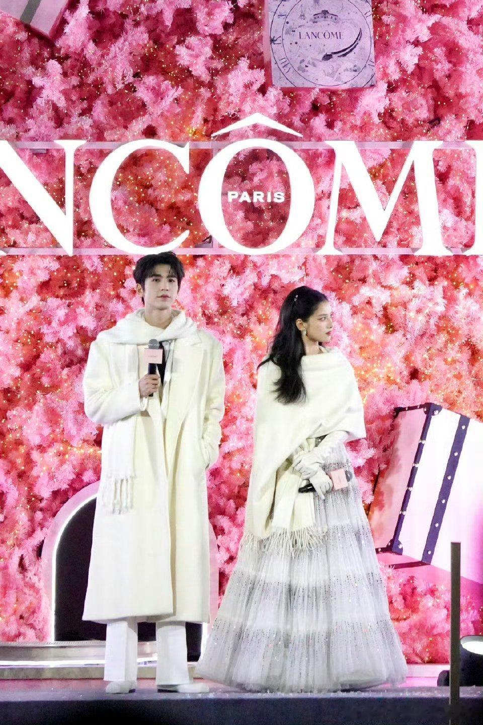 张凌赫张婧仪王子和公主真的王子与公主好养眼，俩人能不能合作一部剧啊