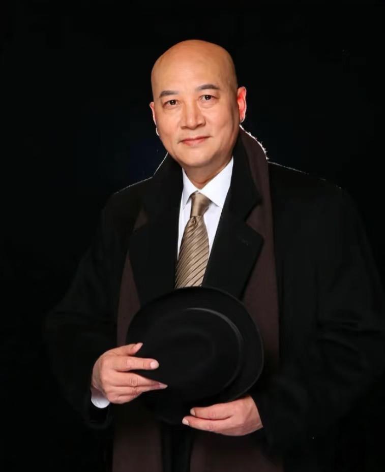 迟重瑞没蹭热点，也没带货，只是安静地把唐僧演成了人生。他不靠流量吃饭，却把紫