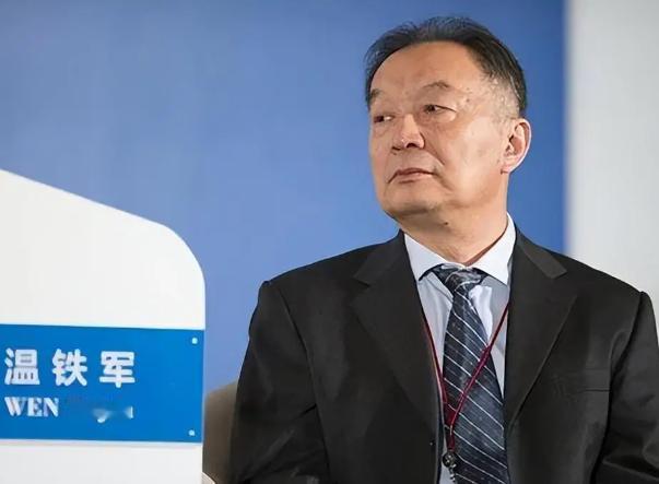 三农专家温铁军一语惊人：“想让农民有幸福感，其实很简单，不要把农民需要的资源都搬