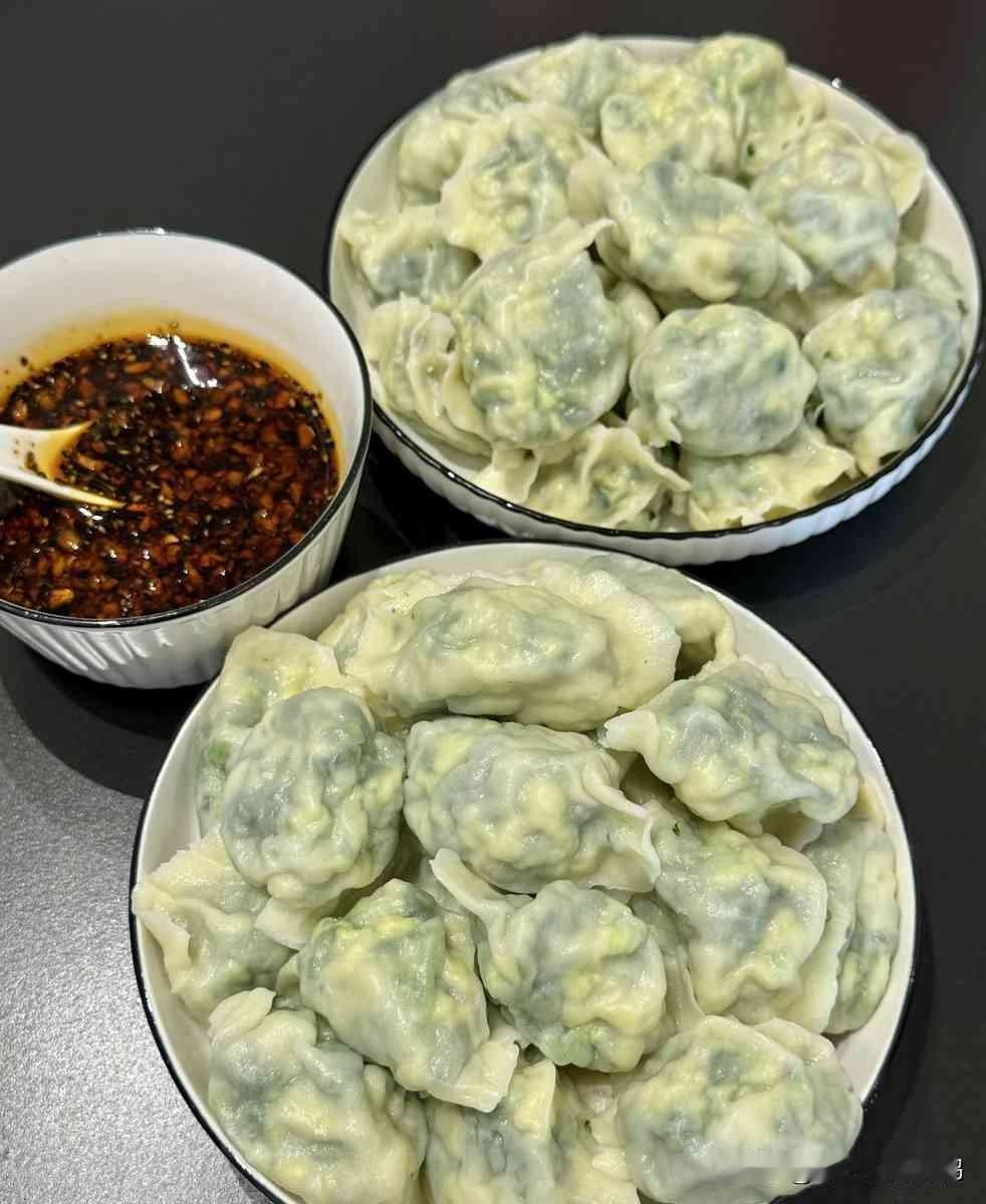 这婆婆说完那句话就转身走了吧。我表姐嫁了个福建的有钱人，发现老公在外面养人，闹