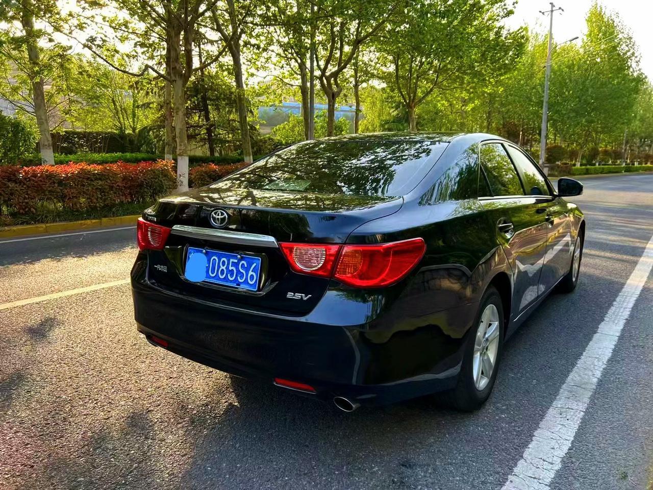 09年凯美瑞。说实话，这代车型确实是日系当年的当家花旦，但是已经过去这么多年了，