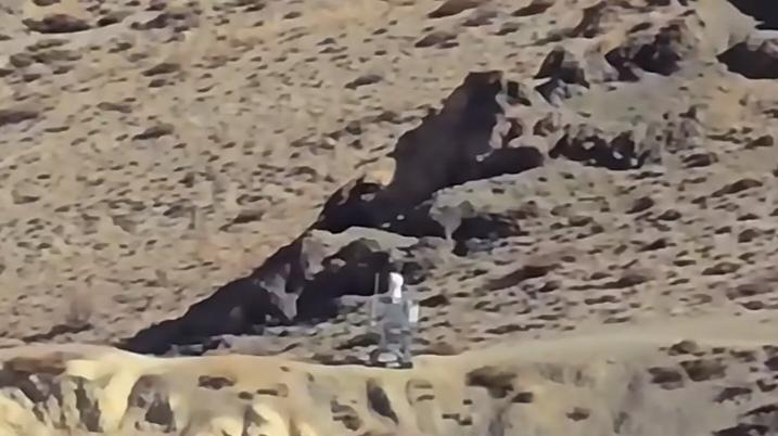 近日，一段由印度边防士兵拍摄的，中方一侧的机器人哨兵视频在外网疯传，视频中的印度