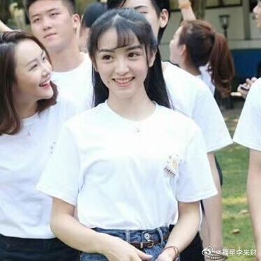 大学生时期的田曦薇