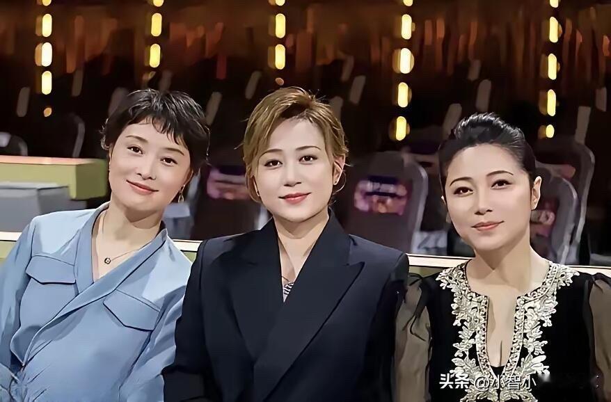 吴越跟颜丙燕这两位女演员都是属于年轻时候看起来很一般的人，但她们到了50岁之后气