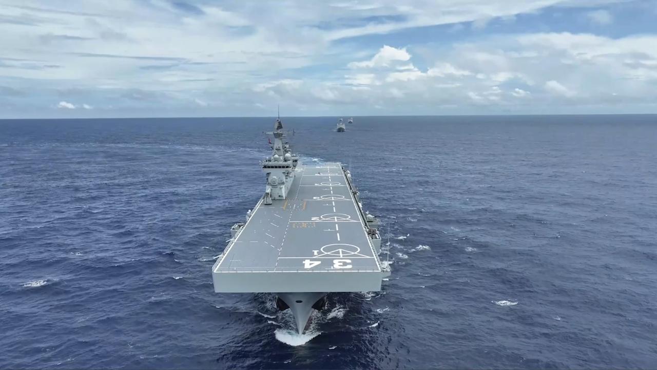 湖北喜提075，中国4艘075服役，美军更绝望的是，4万吨巨舰6个月建好湖北