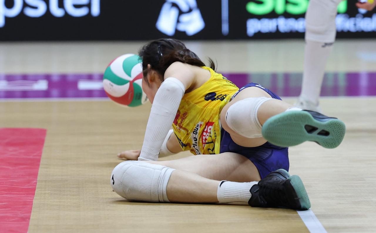 【朱婷意甲一传榜倒数第2】这张图在中国女排吧很火~是意大利女排联赛主攻的一传