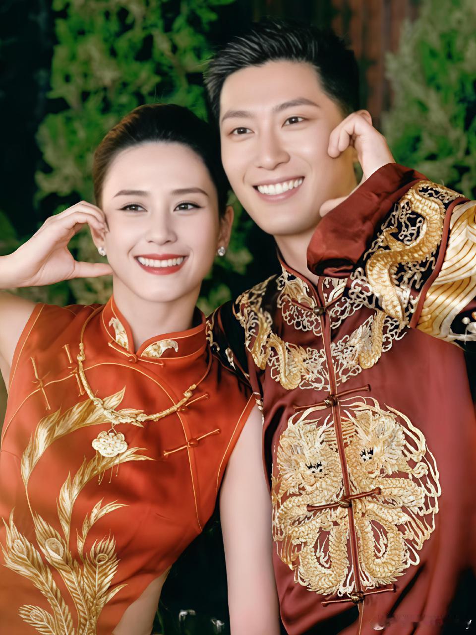 曝窦骁不愿签婚前协议据网传赌王家族要求非联姻对象需签署婚前协议。协议内容涉及：放