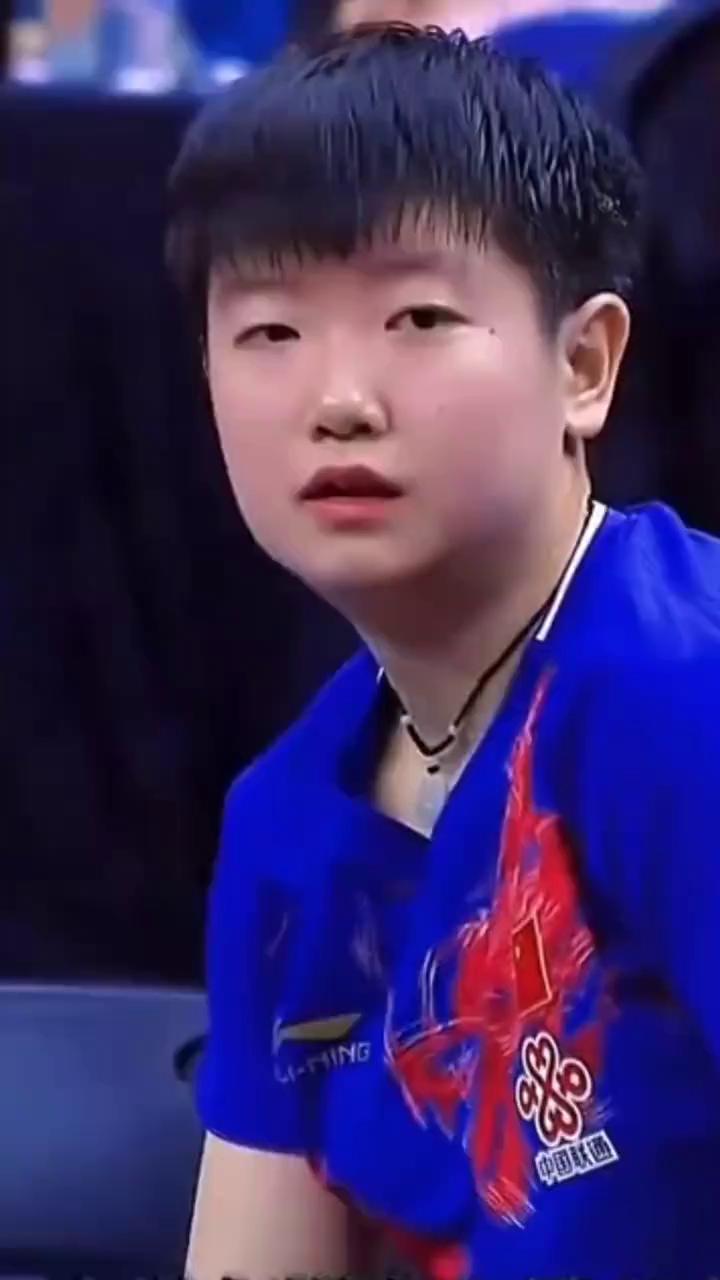 孙颖莎误闯天家自带江山的王者。昨天教练名单一出，很多人感叹6个重要岗位里面没有