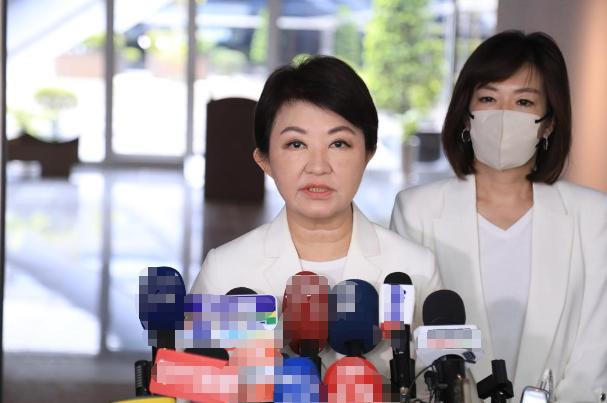 就在刚刚，台中市长卢秀燕发表声明，9月15日，针对台湾地区防务采购4架M