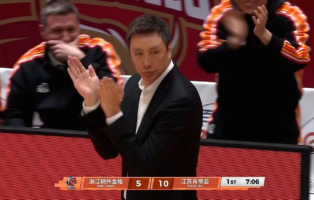 江苏男篮大比分不敌浙江男篮，这样结局也是意料之中，浙江男篮拥有吴前、陆文博、程帅