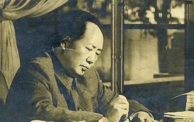 🌞1941年，苏联腹背受敌，斯大林不顾面子，先后6次请求毛主席派兵支援，都