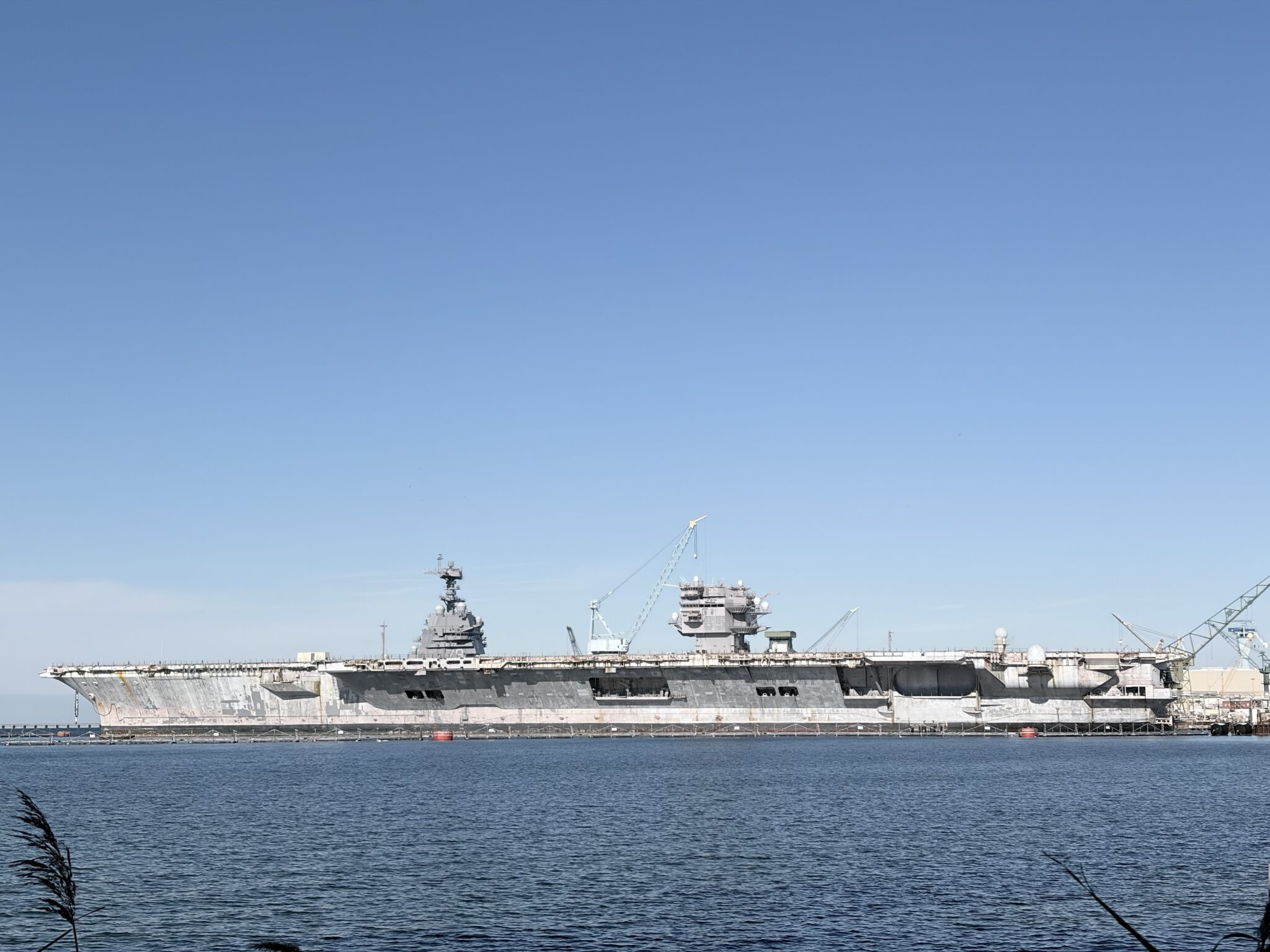 中外舰闻HII纽波特纽斯造船厂总裁本周告诉美国海军学会新闻，下一艘福特级航空母