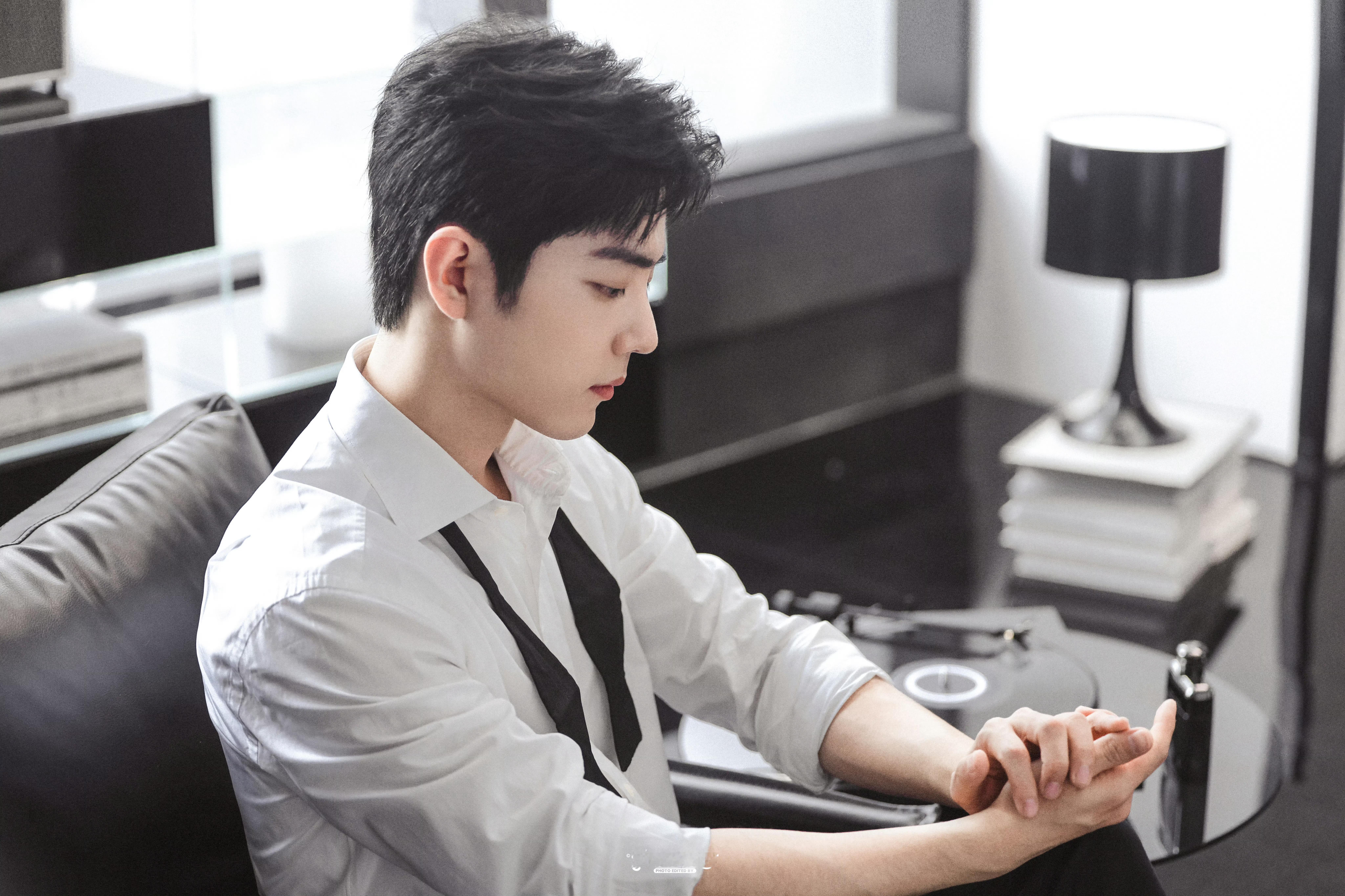 肖战细数此生的最美好，是我来时，恰逢你到！晚安，男朋友！