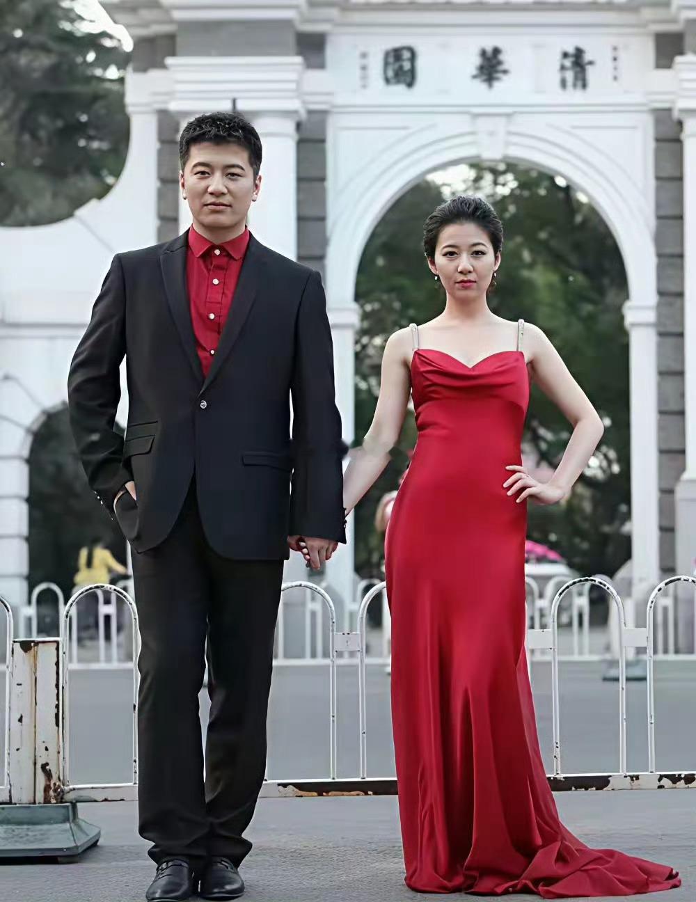 张雪峰妻子李丽婧4月7日发声，否认离婚，再婚，往后余生，只想和女儿安安静静生活张