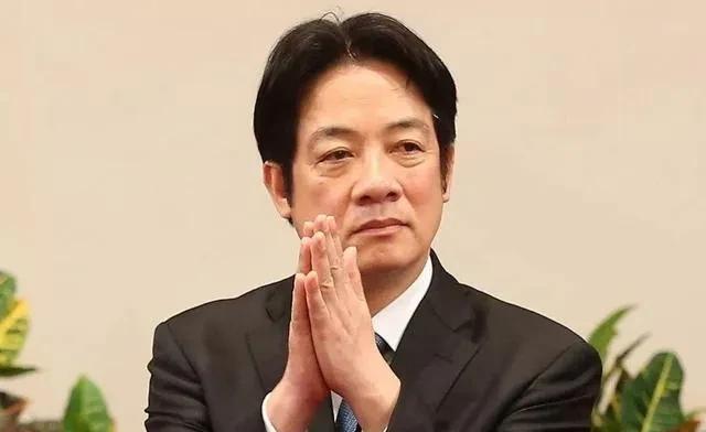 美国“爸爸”对台湾征20%关税打醒了许多台湾人，赖清德的脸书被灌爆。为了保住“大