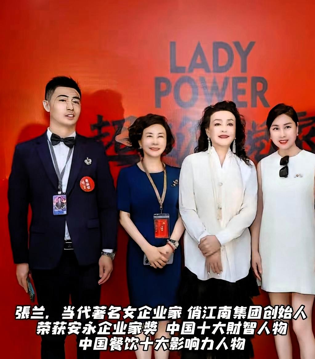 很多人只看见她如今热闹的身影，却很少读懂这个女人一路走来，究竟扛过多少风雨。