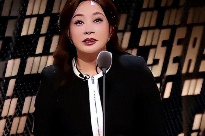 无论别人怎么非议刘晓庆，都不会改变对她的喜欢和支持。 刘晓庆的私生活怎样是她