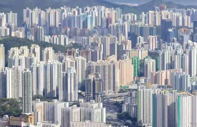 房价跌出“黄金坑”？专家：关键看这三个信号，购房潮才真正到来最近，房市似乎迎