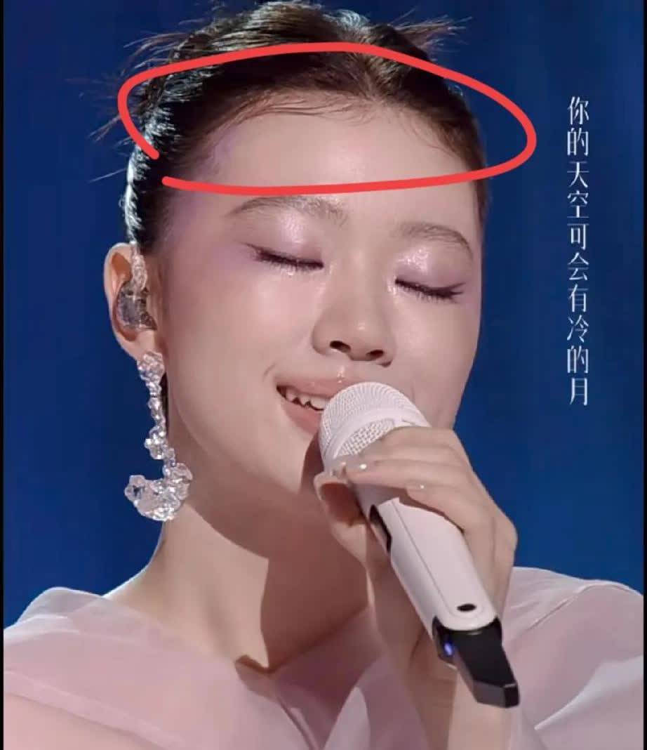 单依纯，现在最应该做的不是继续提升自己的唱功也不是选一首能拿高分的歌，而