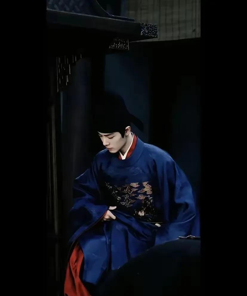 肖战这种颜值气质，果真万里挑一，放古代也是潘安，卫阶那种级别的。但也有人不服，
