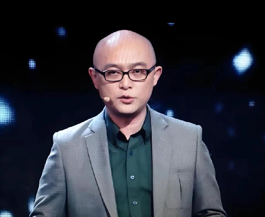 55岁孟非逐渐“消失”，并非过气，而是活通透了曾凭《非诚勿扰》爆