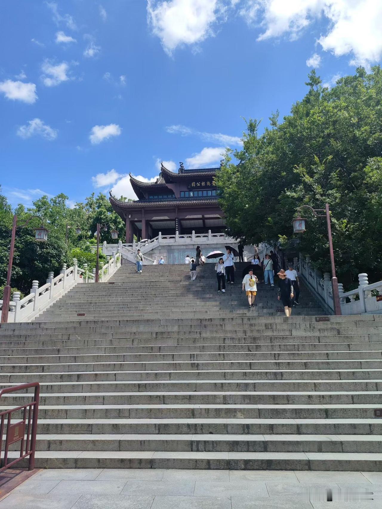 打卡武汉武汉拍照打卡图武汉美景打卡点武汉旅行打卡地武汉人文打卡武汉游玩日