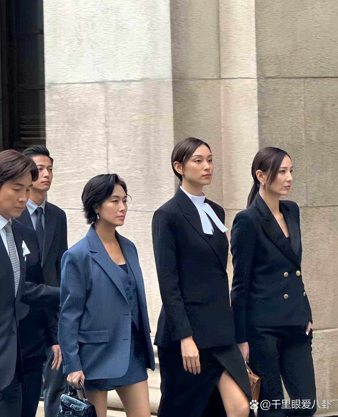 老天果然是公平的，颜值给你拉满了，身高拉低​​​