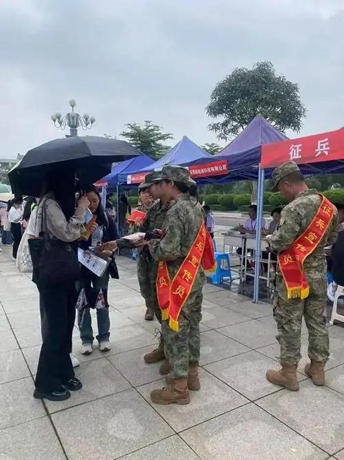 代价太大！广东惠州一名只有大专学历的年轻小伙，自愿报名参军，体检和政审都顺利通过