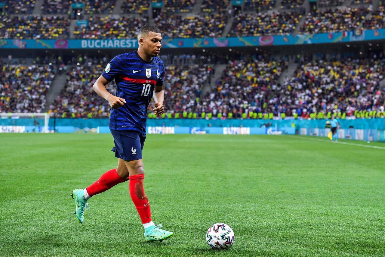 法国锋线荒野求生，该淘汰哪几个？2026世界杯法国已经晋级，不过主教练却面临幸