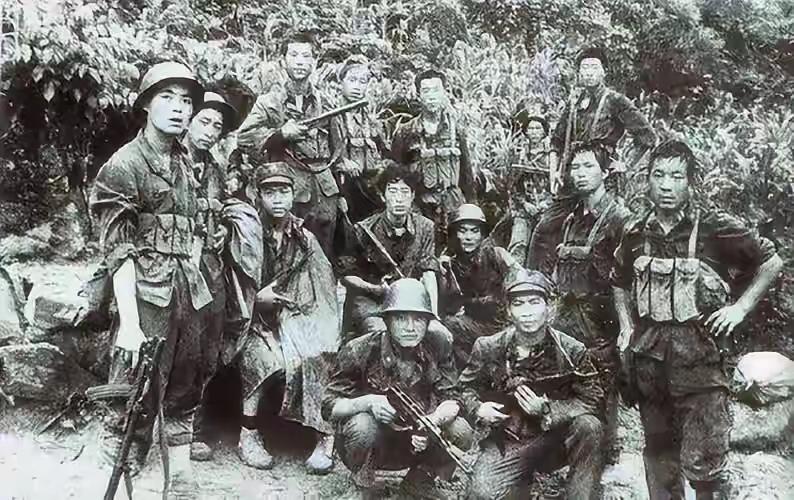 1984年7月12日，越南第二军区副司令员黎威密少将坐镇河江前指，调集313师、