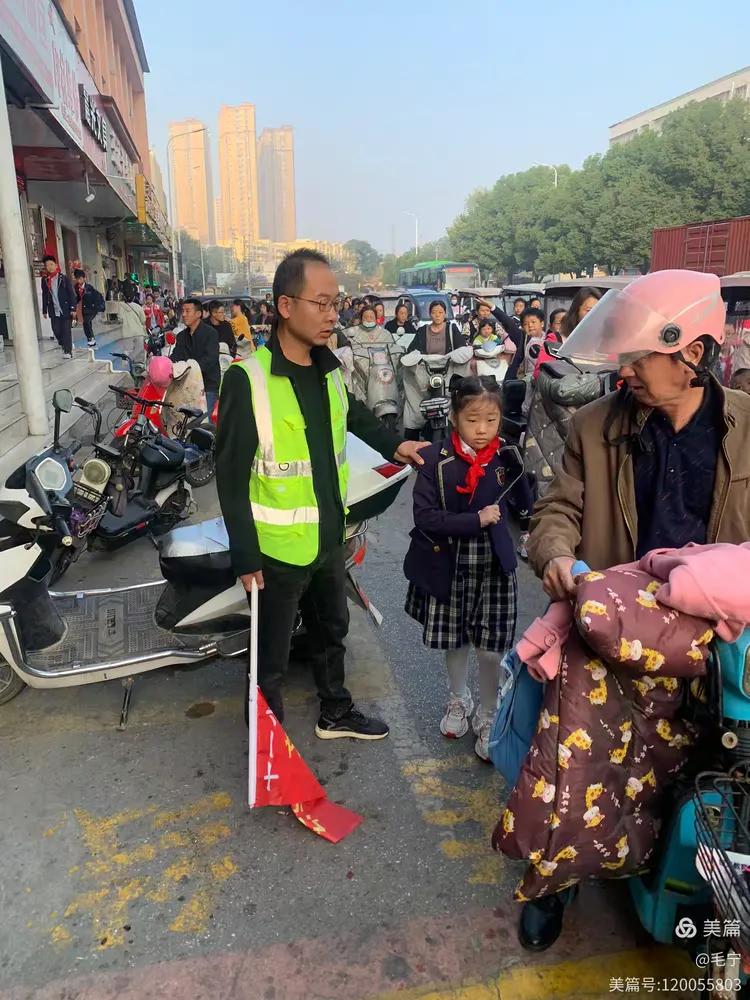 你服过徭役吗？徭役就是免费当壮工。人们一直认为只有封建社会才有徭役，其实一直都