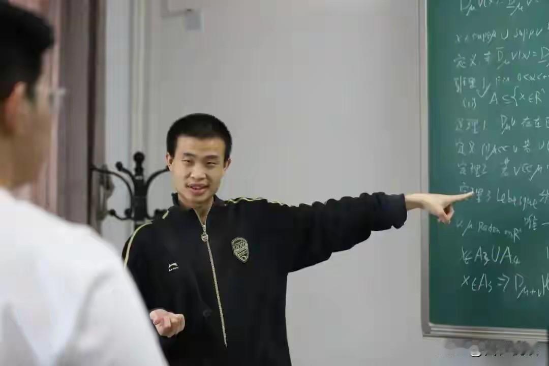 韦神终于忍不住了时隔14个月后终于二次出手了都知道去年韦神在抖抖开了账号