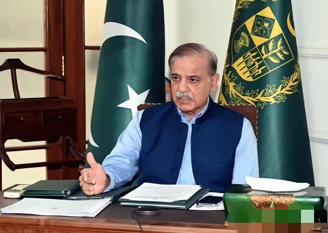 巴铁果然还是巴铁，有好事还是会想着中国，枭龙战机大卖，巴基斯坦方面称“中方