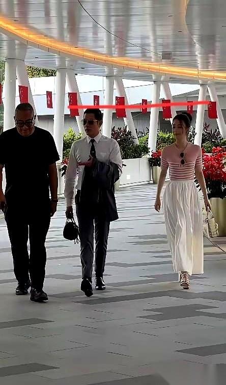 郭富城一家四口最近现身马场，直接把“天王嫂”方媛送上了热搜。不是因为前阵子综艺里