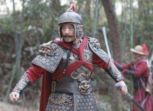 历史上唯一单挑少林寺的，是抗倭名将俞大猷，这个被《明史》官方认证