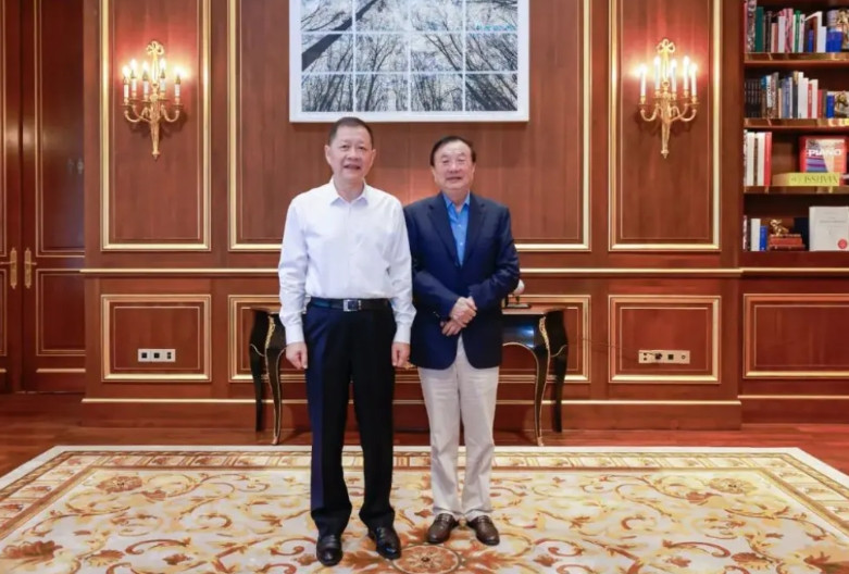 东风汽车管理层集体到访华为！再次证明，华为进入汽车领域，是带着任务来的。昨天