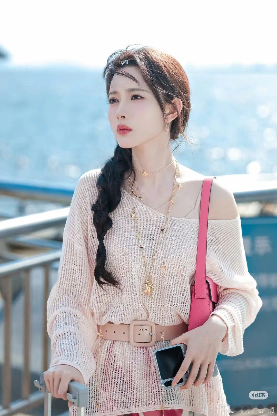 孟子义和王楚然综艺会撞类型吗？都是笨蛋美人这两天看到王楚然在dy高光片段，感觉很