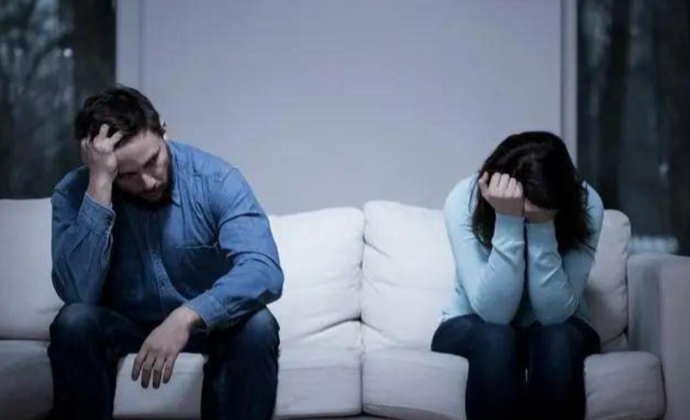 心太狠了！上海，一男子和妻子吵架后，因赌气选择离家出走，4年来杳无音讯，妻子只能
