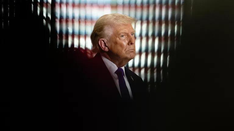 特朗普连放重话：最不需要泽连斯基帮助，和普京交流比泽连斯基更容易。日前，美