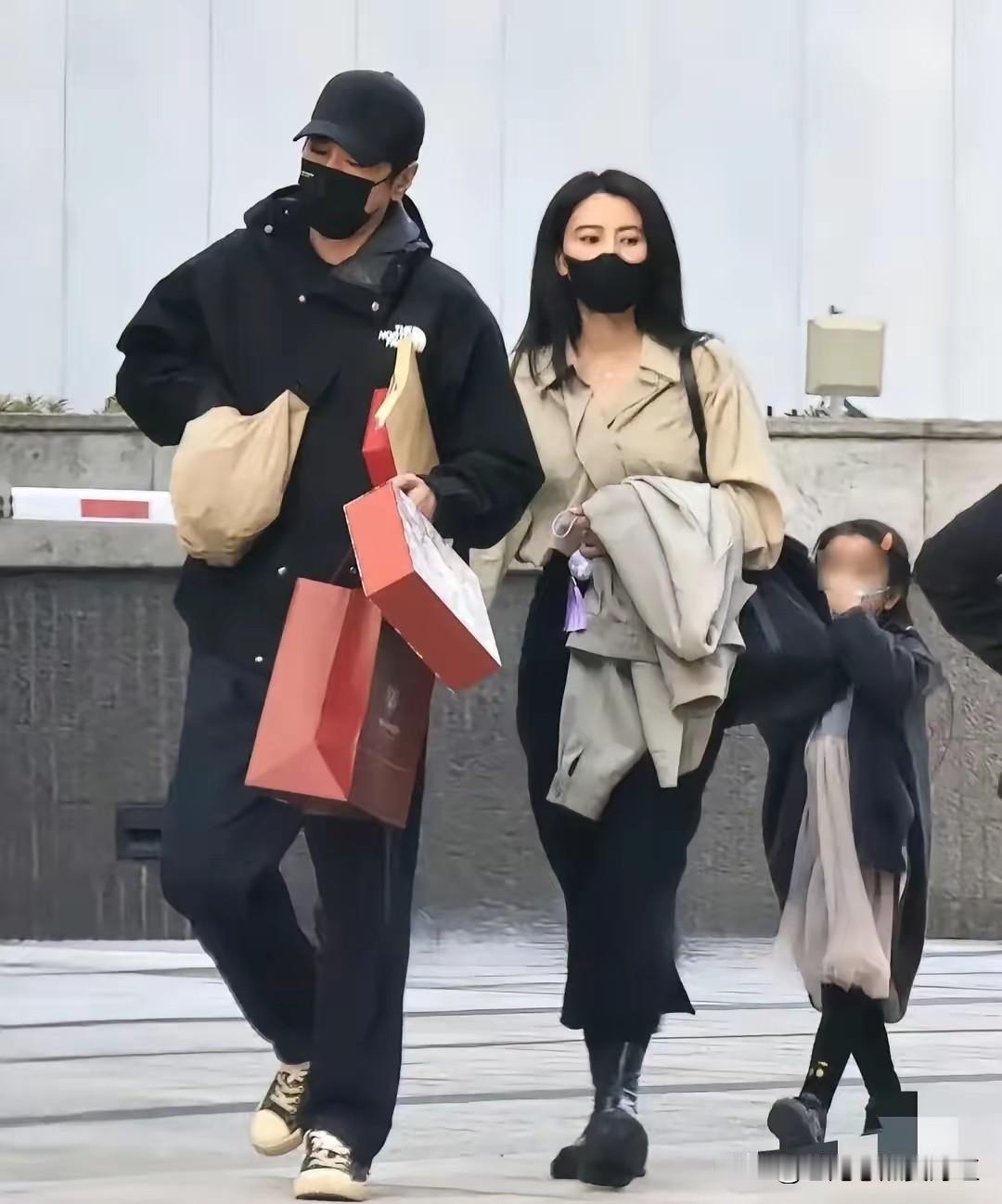 为啥说高圆圆和赵又廷永远不会离婚？答案藏在这些细节里！娱乐圈的恩爱夫妻不少