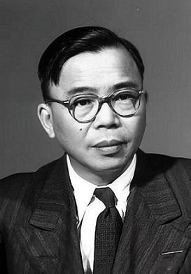 1944年，外交家蒋廷黻爱上了下属沈维泰的妻子，随后他利用职务之便将下属调去国外