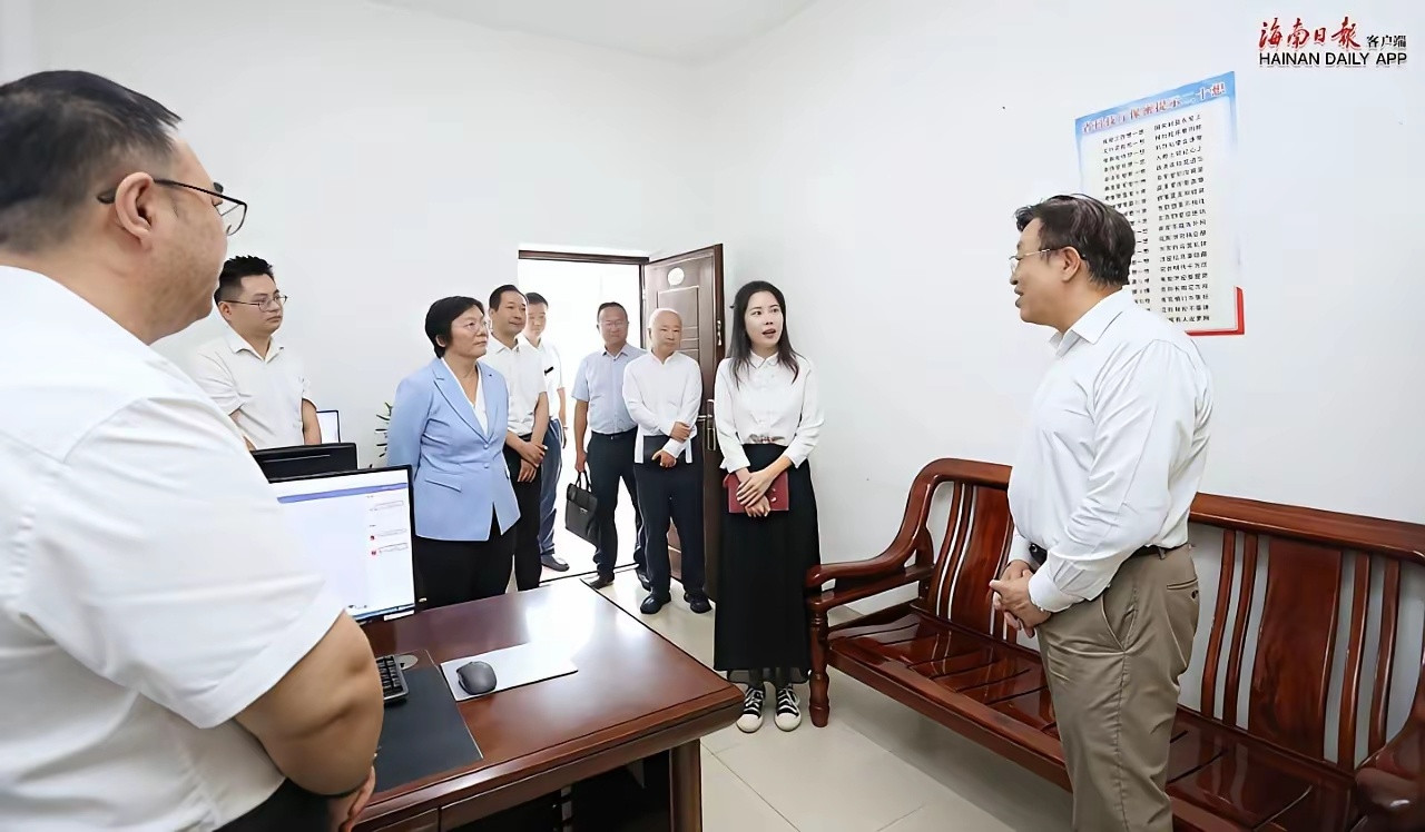 为什么你能一眼看出哪个是最大领导？​​​