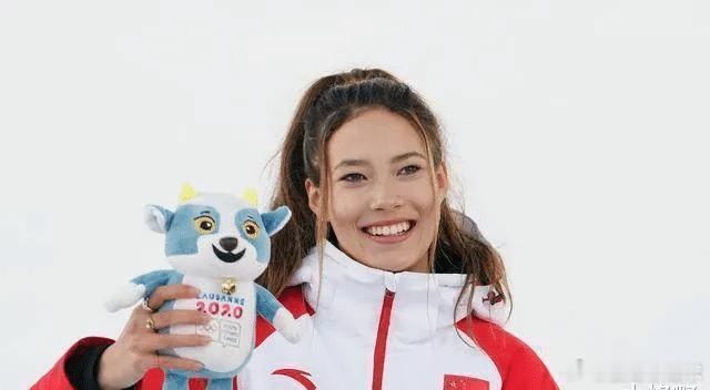 曝谷爱凌LV三公子恋情谷爱凌与LV三公子弗雷德里克的交集仅限品牌公开活动，时