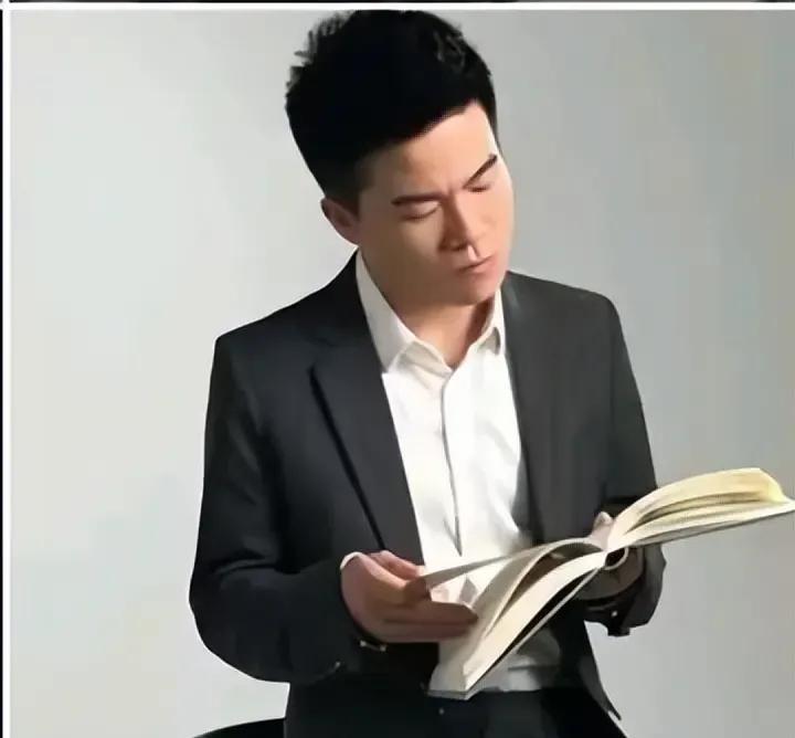 董宇辉这个事重点不在于是否感恩是否带货是否赚钱是否传播文化而在于传