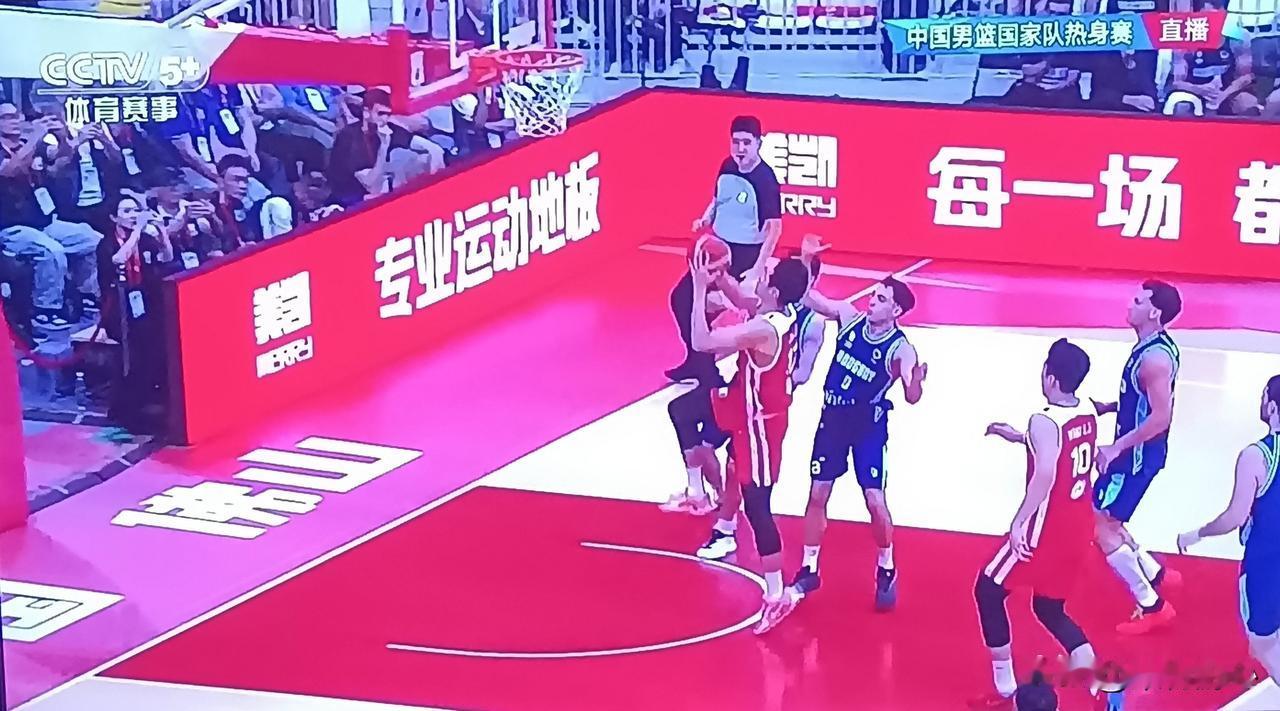 今晚中国男篮第二场热身赛，72-91输给乌拉圭，净负19分。首战艰难取胜，本场全