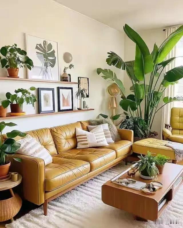 诚邀下联？上联:银装素裹底衬红下联:琼楼玉宇中镶金横批:瑞气盈门