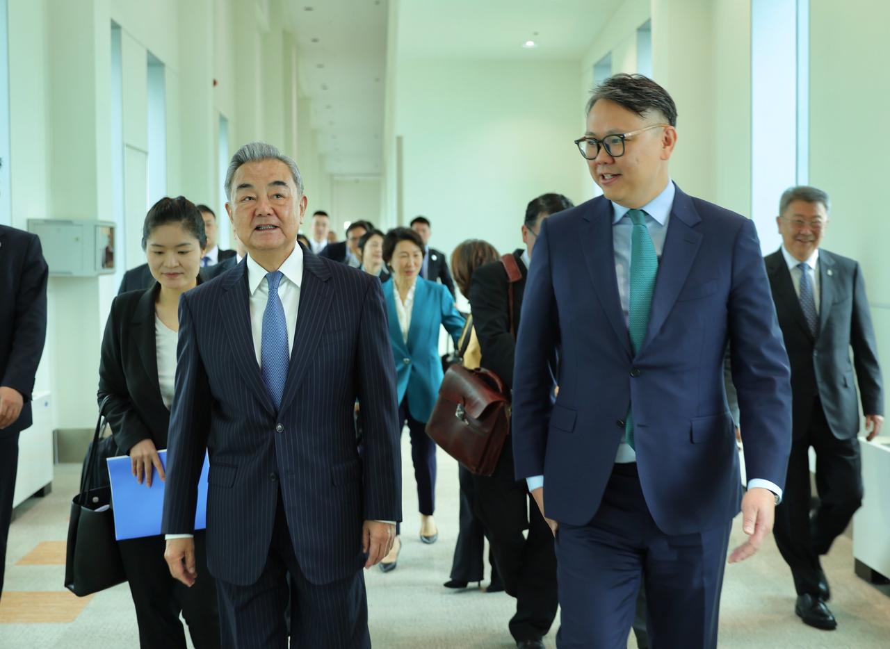 6月13号，根据蒙古国官方发布的消息，王外长已经抵达了首都乌兰巴托对蒙古进行正式