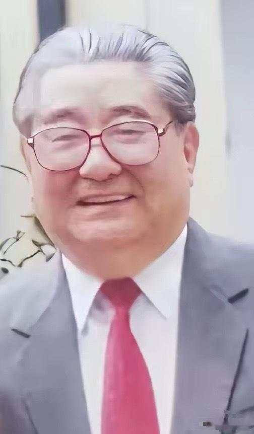 这个冷玩笑开大了，这个人一边要财，一边要名，更想要世人感恩戴德的永远永远的记住他