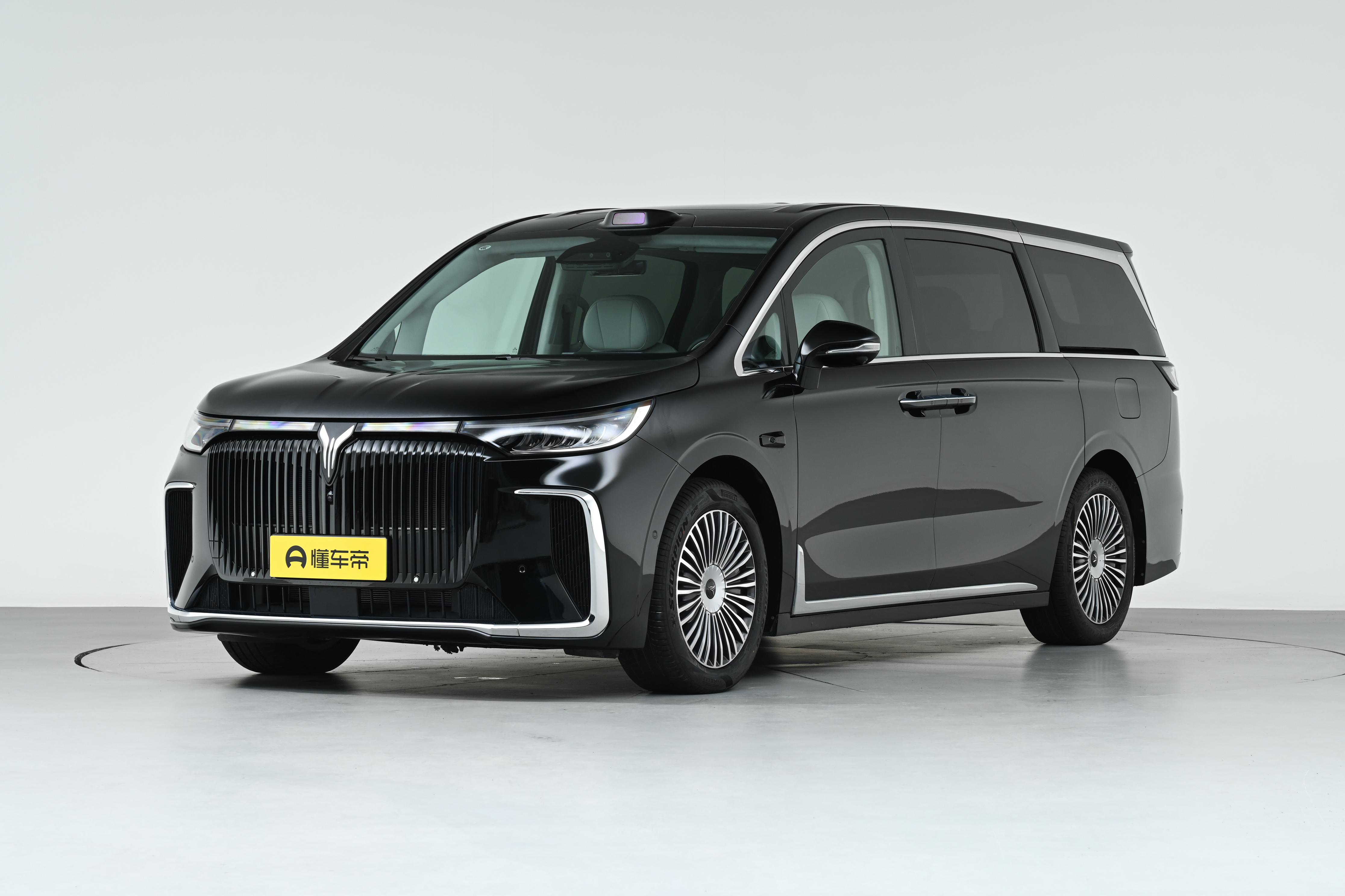 岚图梦想家用了空气悬架加CDC，过烂路很舒服，跑高速很稳。MPV里很少有这么好的